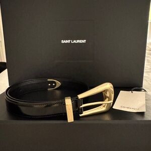 (Brand new) Saint Laurent Folk Buckle Belt in Shiny Leather (65, 26”)